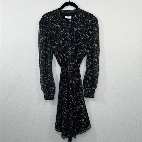 Untuckit Marnie Floral button‎ front Dress size 4 Women’s clothing - Picture 2 of 12
